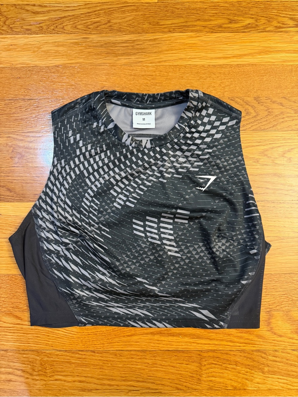 Gymshark Sport Crop Tank Top in Black Geometric Print - Size Medium